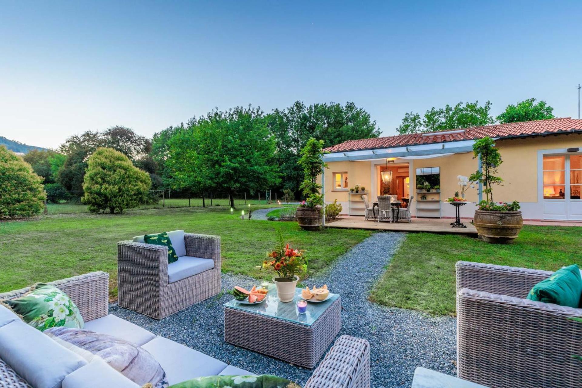 Villa Bassotta, A Charming Cottage Lucca Exterior photo