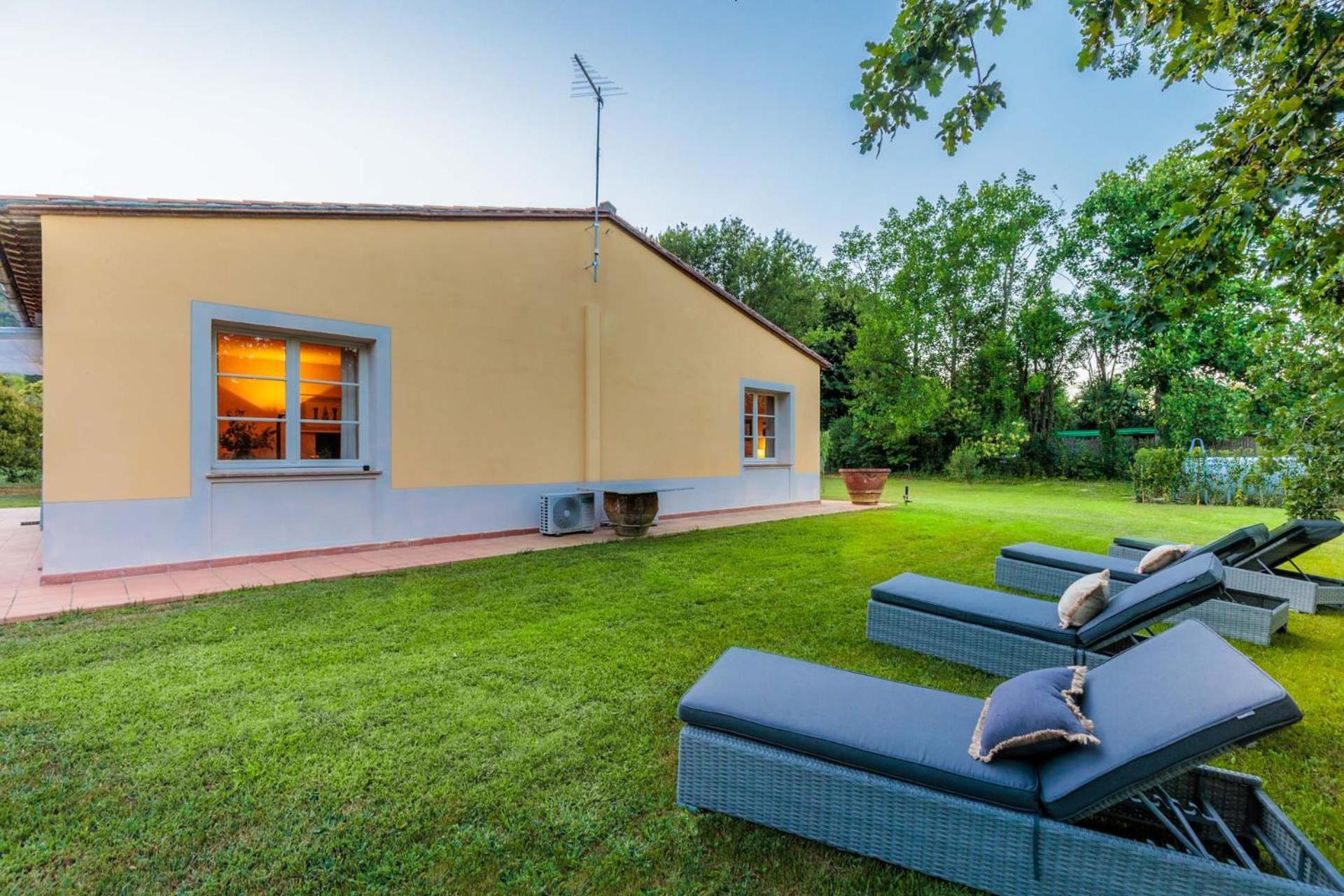 Villa Bassotta, A Charming Cottage Lucca Exterior photo